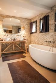 Notre proposition favorite pour une salle de bain beige: Salle De Bain Blanche Et Beige Photos Et Idees Deco