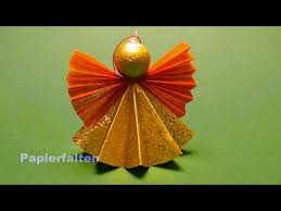 Wir zeigen euch wie ihr holzteile bemalt, basteln mit holz und filz für kinder und erwachsene, alles rund ums basteln mit holz. Faire Un Ange De Noel En Papier Bricolage De Noel Decoration De Noel Youtube Weihnachtsengel Basteln Weihnachten Basteln Engel Weihnachtsengel