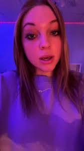 Savannah Berg's Instagram, Twitter & Facebook