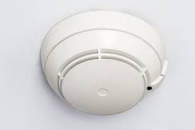 El mejor lugar para colocar el detector de humo es instale los detectores de humo inmediatamente después de comprarlos. Como Detectar Camaras Escondidas Aprenda Cctv
