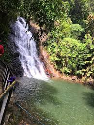 Air terjun jumog adalah air terjun yang berada di lereng gunung lawu, lebih tepatnya berada di kabupaten karanganyar. Air Terjun Kota Tinggi Pkp