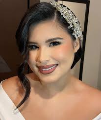 Always staying true to yourself! ✨ Our goal is to enhance and respect your  features, never changing who you are.This look is all about keeping it  super natural—perfect for brides who want