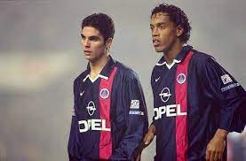 Arsenal boss mikel arteta admitted he was saddened by events . The False 9 Ronaldinho With Mikel Arteta At Psg Facebook