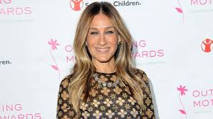 Here are her 9 most iconic hair moments. Sarah Jessica Parker S Hair Is A Platinum Blond Bob Now