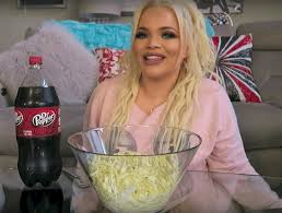 Dominos Pizza Mukbang With Sugar + Trish - Youtube
