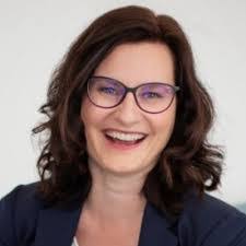 Isabella Buck's Instagram, Twitter & Facebook