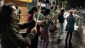 Del hora después peñalosa también señaló que el toque de queda aplicará para toda la ciudad de bogotá a partir de las 9:00 p.m. Ley Seca En Bogota Y Toque De Queda En Cali Tras Las Protestas En Colombia