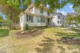 The 2018 median home price was $987,583. 37 Lewis Ave Summit Nj 07901 Mls 3662301 Coldwell Banker