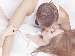 Como en el baile, las relaciones sexuales dependen mucho del desempeño físico. 4 Posiciones Sexuales Que Ayudaran A Estimular Tu Busto Sexo Parejas Mujeres Hombres Sexo Y Romance Inperfectas Peru Com