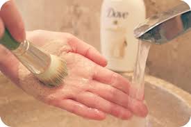 Sep 15, 2020 · here are more tips from ross for doing a deep clean of your makeup brushes: How I Clean My Makeup Brushes Zoella Saubhaya Makeup