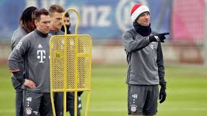 Trainings Impressionen Einen Tag Nach Dem Viertelfinaleinzug Im Dfb Pokal Schwitzten Die Ersatzspieler Auf Dem Rasen An Der Sabener Strasse With Images