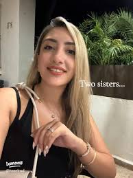 Identical Twins: Embracing Opposite Styles