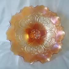 Once carnival glass became a mainstream trend, many manufacturers such as northwood, dugan, fenton, and millersburg began. Carnival Glass Marigold Hearts Clovers Star Help Id Pattern Antiques Board