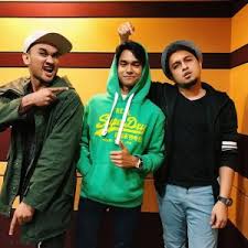 Sing with lyrics to your favorite karaoke songs. Biodata Ariff Bahran Penyanyi Lagu Kata Akhirmu Ost Cinta Hati Batu Azhan Co