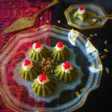 Pistachio Mafrookeh مفروكة الفستق الحلبي بالقشطة Lebanese Desserts Recipes Lebanese Desserts Food