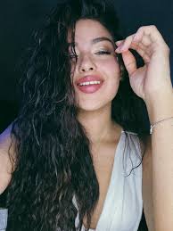 Me.embriagaria.con elsabor.de tus lindos labios chiquita hermosa