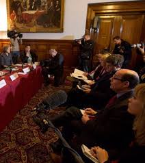 En conferencia de prensa, kumi nadoo, informó que habría dado los nombres de los responsables cancelan conferencia de prensa de mario vargas llosa. Conferencia De Prensa Para Que Forbes Mexico
