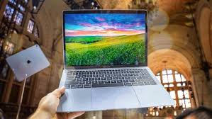 Ok, es soll ein neues ipad kommen, aber wann ist unklar und was machen die macs? Neues Macbook Air 2018 So Fallen Die Ersten Tests Aus