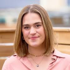 Kelsey Richards's Instagram, Twitter & Facebook