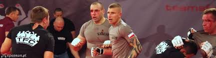 Lech w znakomitym stylu przypieczętował wicemistrzostwo polski, rozbijając jagiellonię białystok aż 4:0. Chuligani Lecha Poznan Walcza W Fighting Team Championship