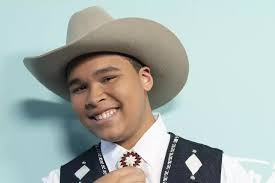 American Idol alum Triston Harper becomes a dad