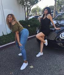 Pin By Khalid Balala On Babe Kylie Jenner Outfits Kylie Jenner Style Jenner Outfits