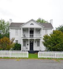 That's why the lexington chamber exists. Simmons Harth House Wikipedia