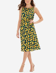 Put Some Zest Into Your Wardrobe This Outgoing Print Is Perfect For Summer In An Elongated Silhouette That S L With Images Lemon Print Dress Spring Outfits Women Dresses