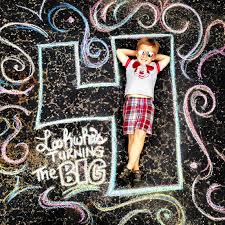 4th Birthday Photoshoot Ideas For 4 Year Old Boy Pin By Zulu Bravo Sports On Birthday 4 Chalk Photos Sidewalk Chalk Photos 4th Birthday Pictures