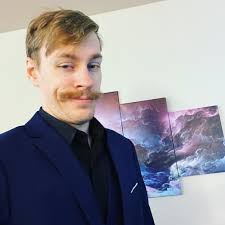 Voice changer device for role playing and accents