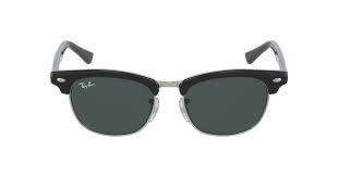 Choisissez parmi les tout nouveaux modèles de lunettes de soleil emblématiques, disponibles avec différents styles, montures et verres, y compris des lunettes de soleil polarisées et des éditions limitées. Lunettes De Soleil Ray Ban Homme Et Femme Reservation En Ligne Optic 2000