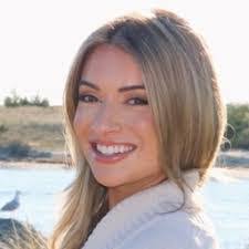 Rachael Holt's Instagram, Twitter & Facebook