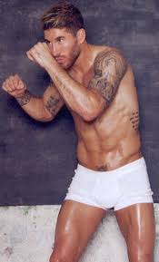Sergio ramos celebrates winning the liga title after the match vs. Sergio Ramos Freundin Vermogen Grosse Tattoo Herkunft 2021 Taddlr