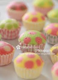 Cara membuat bolu kukus warna warni saya tulis secara jelas dan berurutan, sehingga bunda dapat lebih mudah mempelajarinya. Resepi Cupcake Apam Polkadot Pawtaste Com