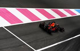 Libere, qualifiche e gara (diretta sky e differita tv8) la formula 1 scende in pista a spielberg: Formula 1 Verstappen In Pole Nel Gp Di Francia Battuto Hamilton Ferrari Bene Con Sainz E Leclerc
