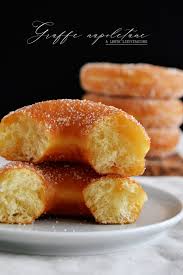 Le graffe sono uno dei dolci tipici della tradizione napoletana, soprattutto nel periodo di carnevale: Graffe Napoletane E Bombette Ripiene A Lenta Lievitazione Io E Brigante Pasticceria Virtuale