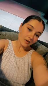 Laurie Hubert's Instagram, Twitter & Facebook