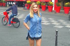 Όταν το είχε αντιληφθεί η 35χρονη είχε στείλει μήνυμα στην ιωάννα. Boh8hse Ki Esy Thn Iwanna Paliospyroy Poy Dexthke Epi8esh Me Bitrioli Mad Tv