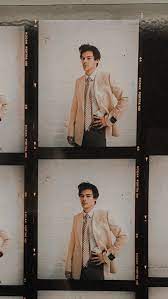 P I N T R E S T Annakhammes In 2020 Harry Styles Lockscreen Harry Styles Photoshoot Harry Styles Wallpaper