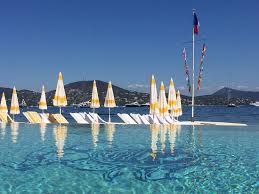 La Piscine A Debordement Se Noie Dans La Mer Magnifique Picture Of Cheval Blanc St Tropez Saint Tropez Tripadvisor