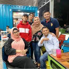 Penyanyi lagu ku rela dibenci. Aiman Tino Tertekan