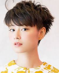 I have compiled the latest short hair ideas for asian women to be trending in 2018. 14 Curly Hairstyles 2018 Korean Short Hair Short Hair Styles Pixie Asian Short Hair