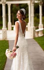 Brautkontor ist ihr online shop für brautaccessoires, kommunionkleider, taufkleider für mädchen und accessoires für kommunion und taufe. Brautkleider Schmales Brautkleid Stella York