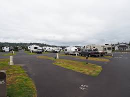 All sites offer full hookups and are paved with rv dry camping has no hookups or facilities. Florence To Newport Water Dog Site