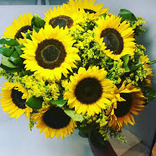 The online websites have mammoth photo galleries with high resolution. Bloom105 Send Flowers New York City Manhattan Nyc Ny Including Murray Hill In New York Ny Florist Manhattan Ny Flowers By Blooming Affairs New York City Same Day Flower Delivery