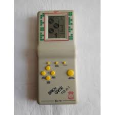 Apunta bien, si aciertas en el blanco tu perro irá a recoger la presa. Maquinita Marcianitos Anos 80 90 Con Diferentes Juegos