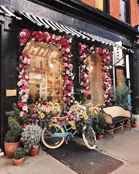 Beautiful Idea With Flowers On The Exterior Of The Studio Studiodesign Zoldistudio Flower Shop Interiors Flower Shop Design Flower Shop