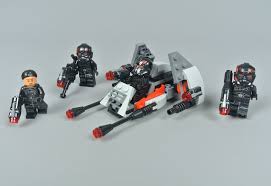 Inferno squad features different points of view from the four team members and i was pleased to find that each pov was almost immediately distinguishable. Review 75226 Inferno Squad Battle Pack Brickset Lego Set Guide And Database