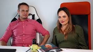 Aldona marciniak wspomina sytuację, gdy kierowcy uzupełniali chłodnicę piwem. Niezniszczalny Live Aldona Marciniak Cezary Gutowski Youtube