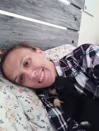 Jennifer Hollingsworth's Instagram, Twitter & Facebook